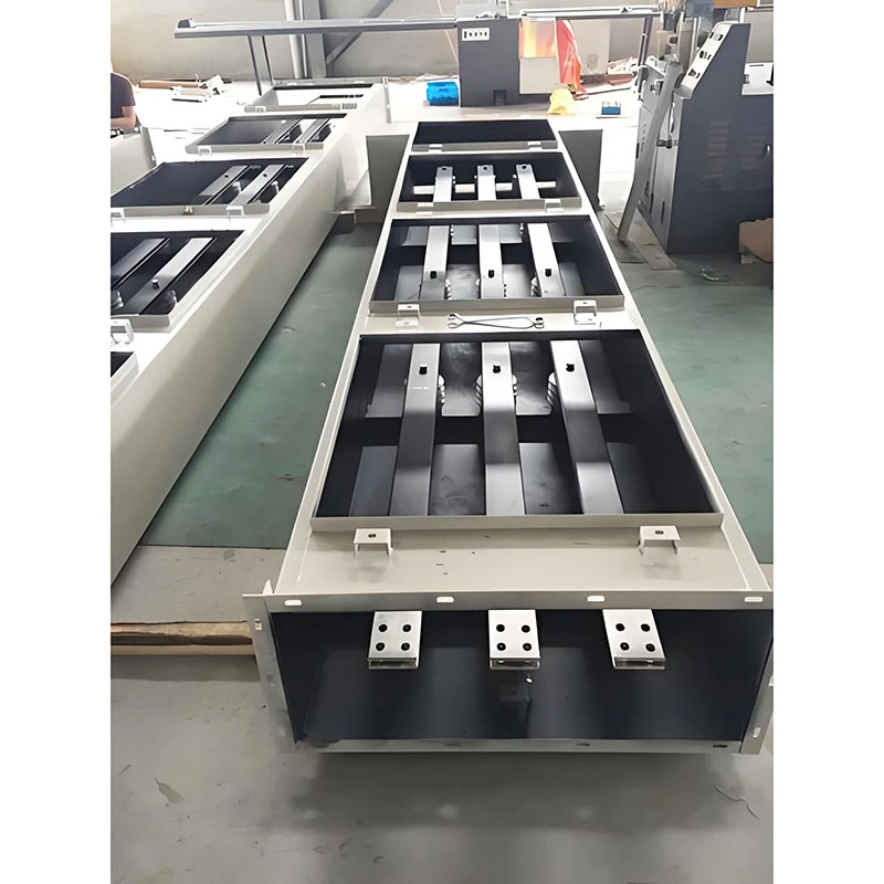 Altzairuz itxitako tentsio handiko autobus-hodiak